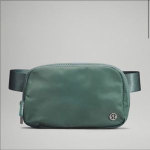 Lululemon Everywhere Belt Bag- tidewater teal